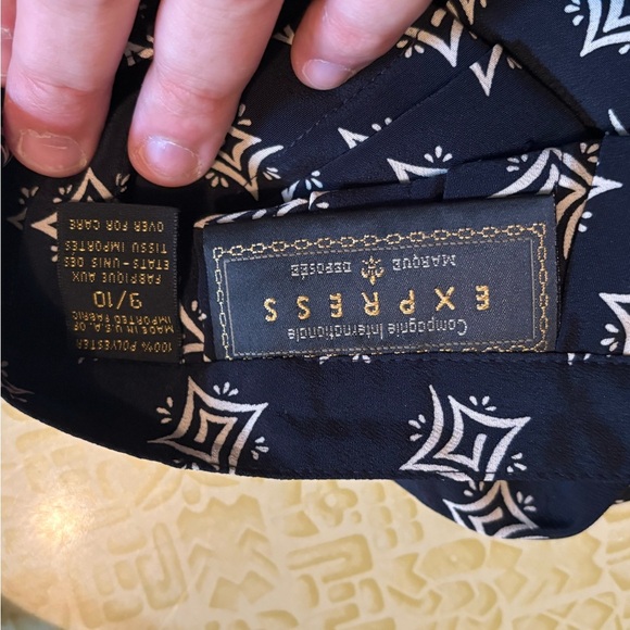 Vintage Elegant Black and White Patterned Skirt - Picture 7 of 10